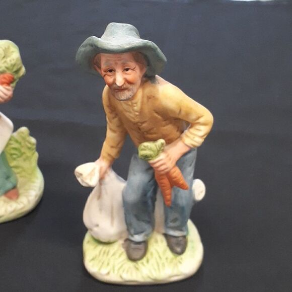 Vintage set of old lady with carrots and old man with carrots - Picture 2 of 9